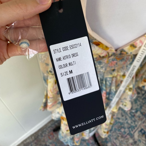 Revolve ELLIATT Astrid Dress Sz. M Chiffon Flowy Gown Floral Midi NWT $251 msrp - Picture 13 of 16